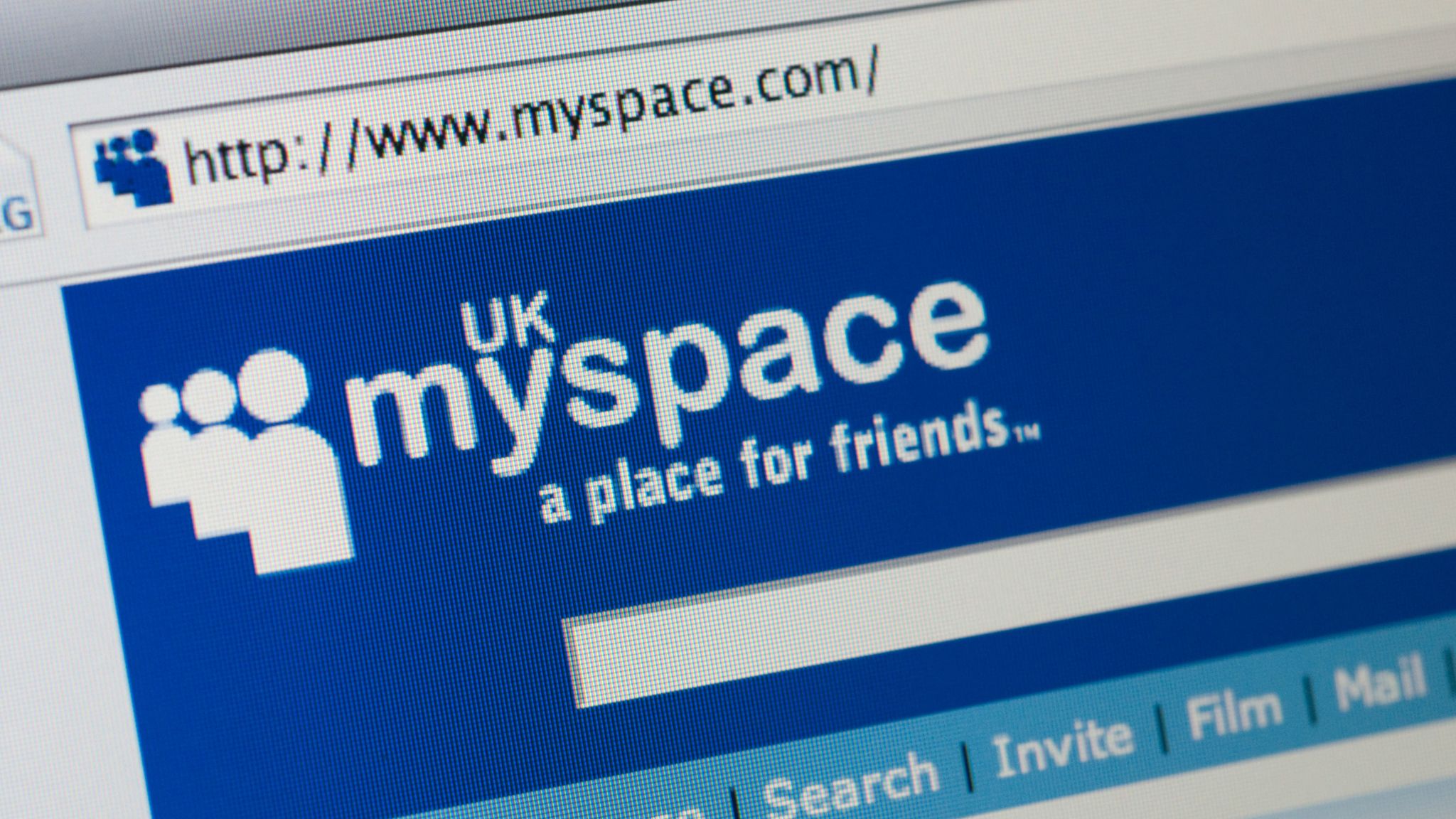 myspace содержит шпионское ПО